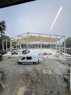 Contouren van het gebouw worden zichtbaar