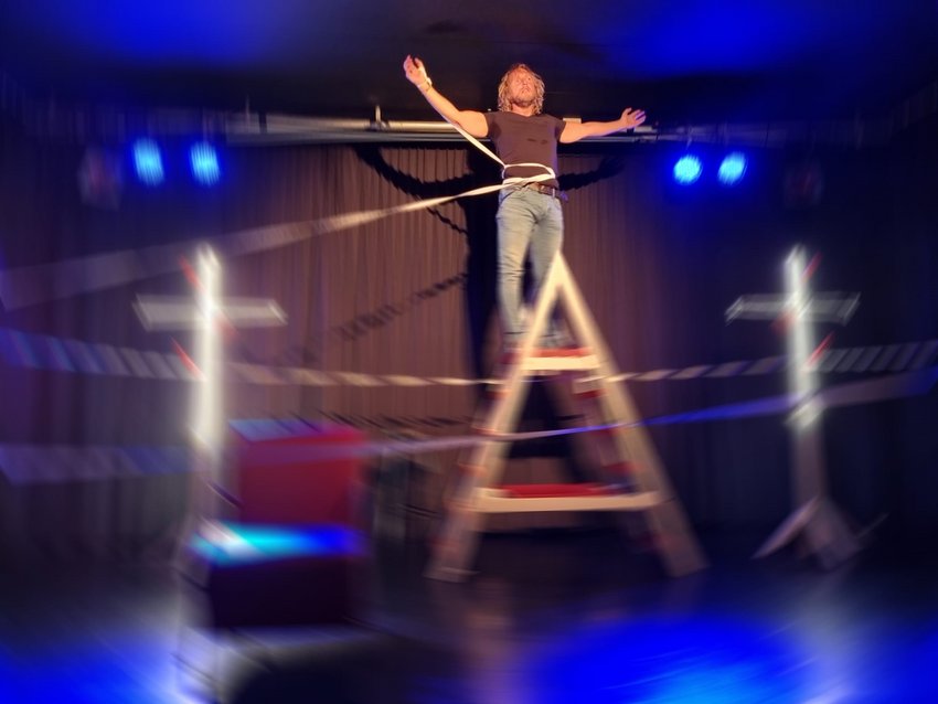 Johan Stegeman in de theatervoorstelling ‘Zo vergat ik mezelf’