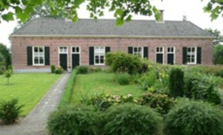 4 Diaconie-huisjes, Middendijk 44-50