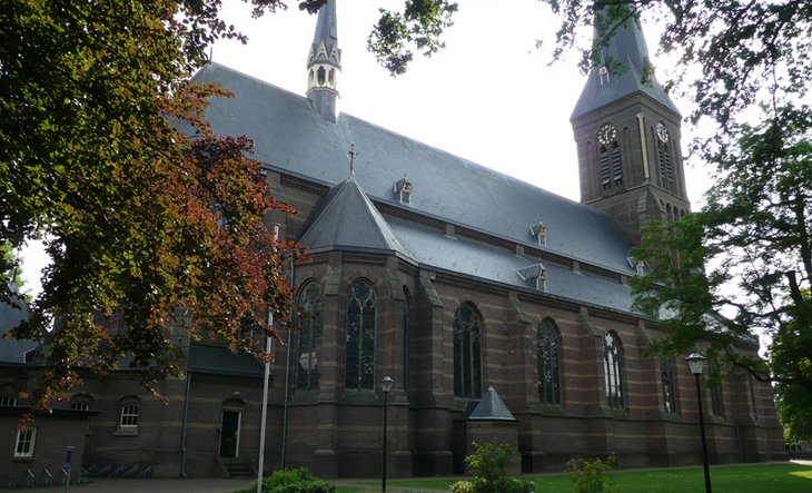 St. Martinuskerk, Kerklaan 16