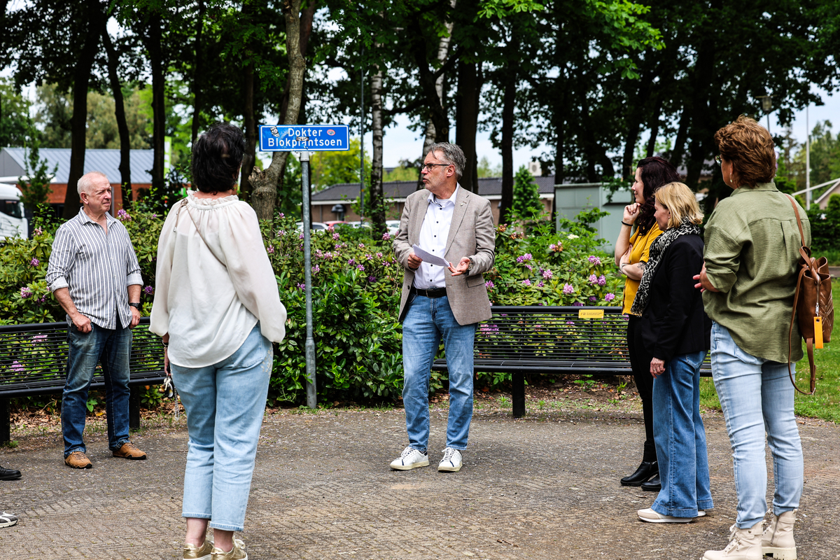 Opening tweede 1K Z1E J3-bankje