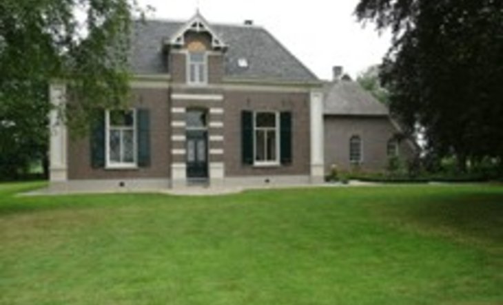 Spilhofstede, Middendijk 18