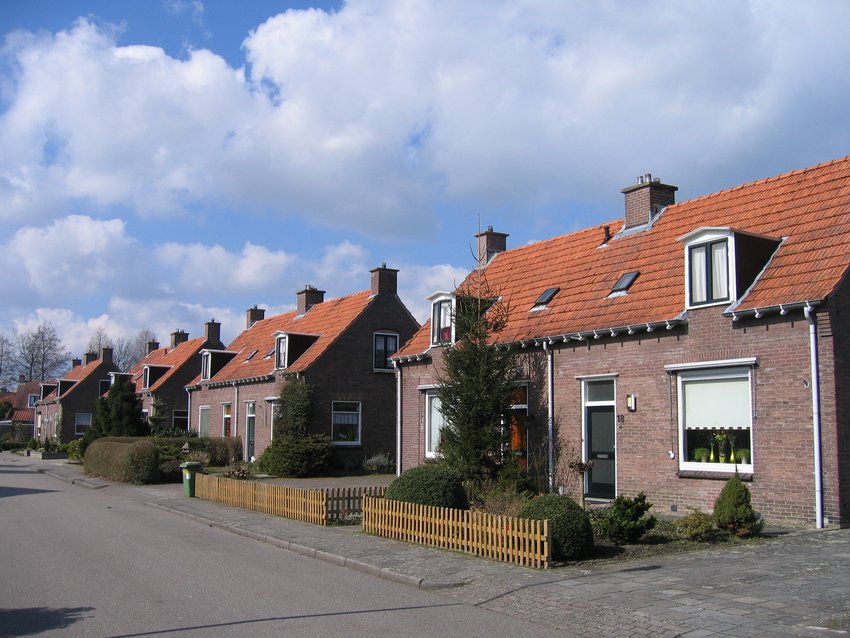 Wederopbouwwoningen, Stationsdwarsstraat 18 t/m 32 (oneven nrs.)