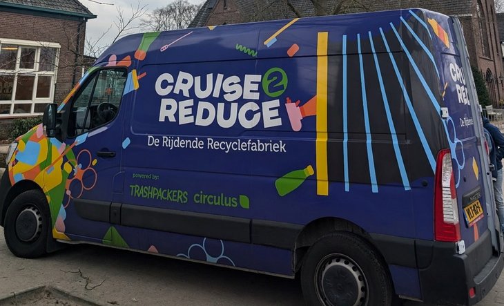 Bus van Cruise 2 Reduce