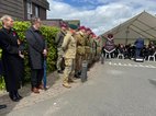 Burgemeester en wethouder bij herdenking