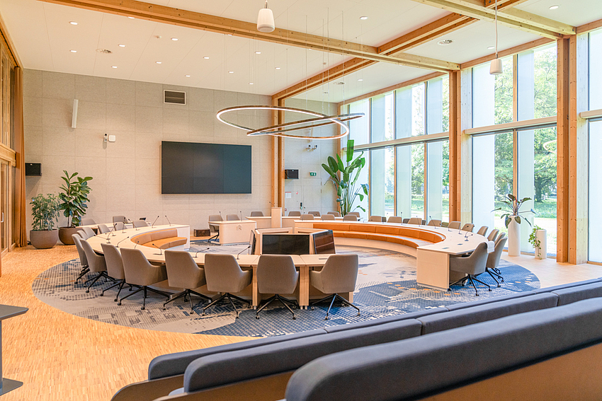 Raadszaal in het gemeentehuis, gemeente Voorst