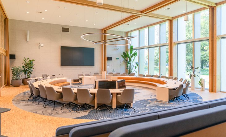 Raadszaal in het gemeentehuis, gemeente Voorst