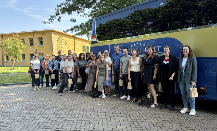 Bus met collegas