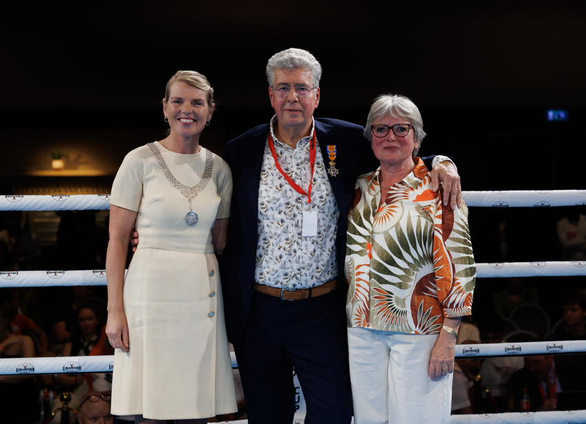 Uitreiking Koninklijke Onderscheiding de heer van Bemmel