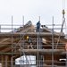 Werklui plaatsen zeil op dak