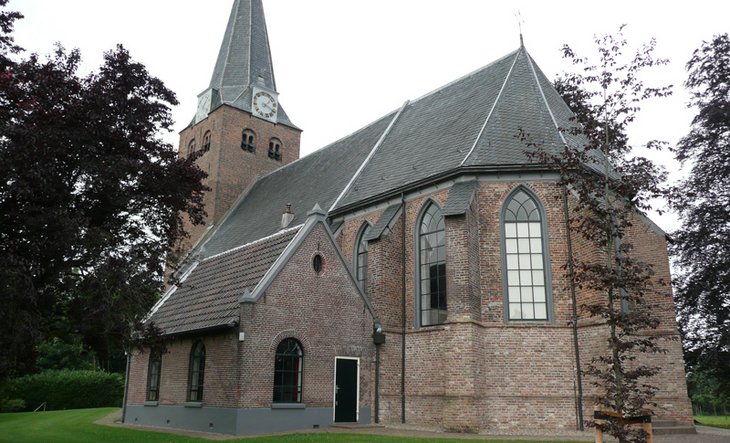 Protestantse kerk, Dorpsplein 8