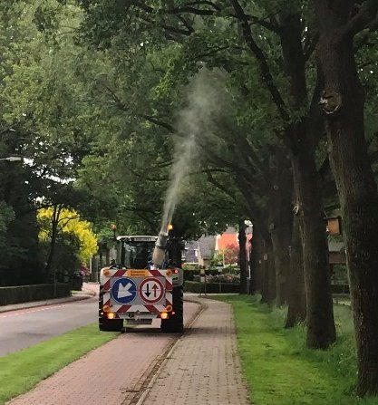 Tractor met luchtkanon