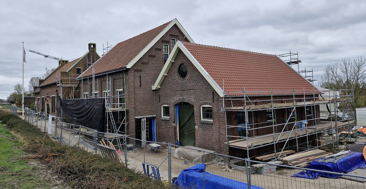 Wilt u zien wat er achter de bouwhekken gebeurt?