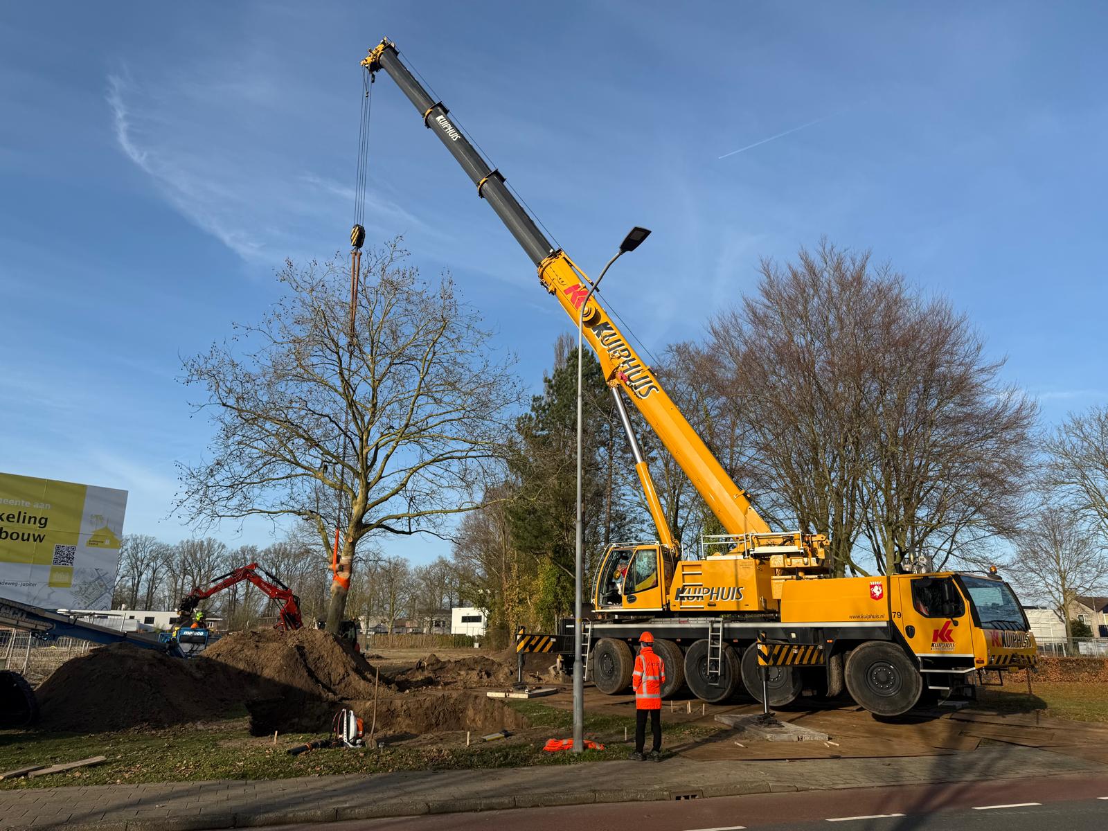 Vliegende boom op nieuwbouwlocatie De Nieuwe Werf Twello