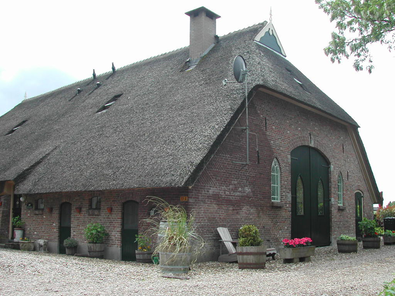 Kolkestein, Bandijk 33-35