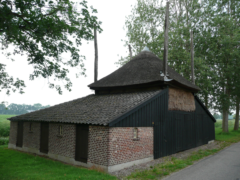 Vierroedige schuurberg bij De Somp, Lochemsestraat 16
