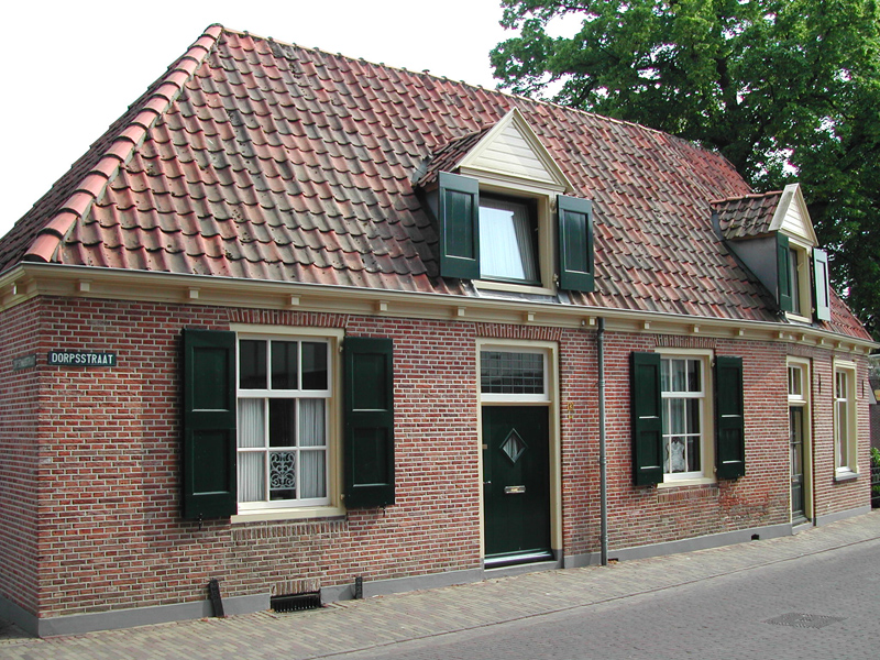 De Klok, Dorpsstraat 13