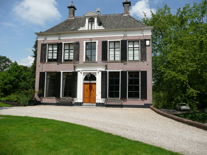 Het Holthuis, Burgemeester van der Feltzweg 1