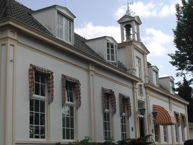 Voormalig gemeentehuis, H.W. Iordensweg 1