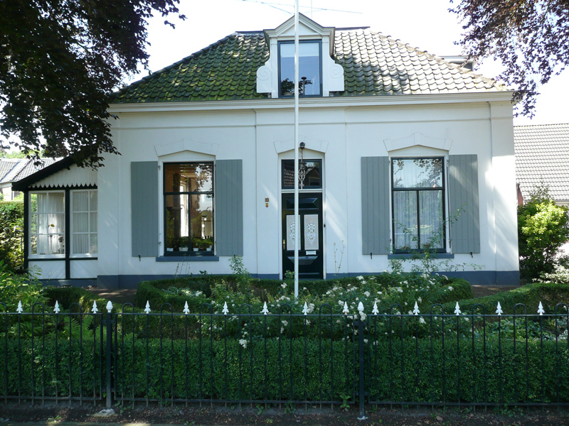 vm. Onderwijzerswoning, Wilhelminaweg 10